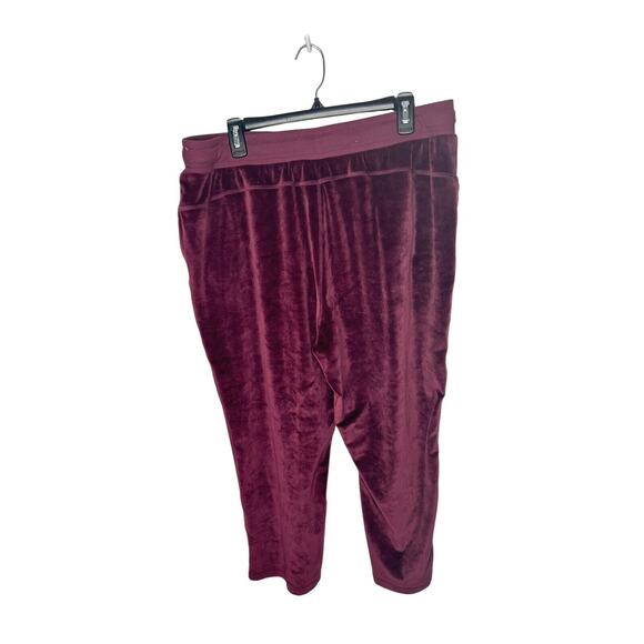 LuLaRoe Cozy Crystal Velour Crop Capri Pants 1X Solid Eggplant - Picture 2 of 2